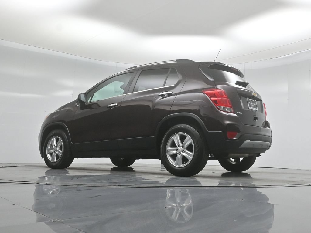 Used 2020 Chevrolet Trax LT w/ LT Convenience Package FWD image 46