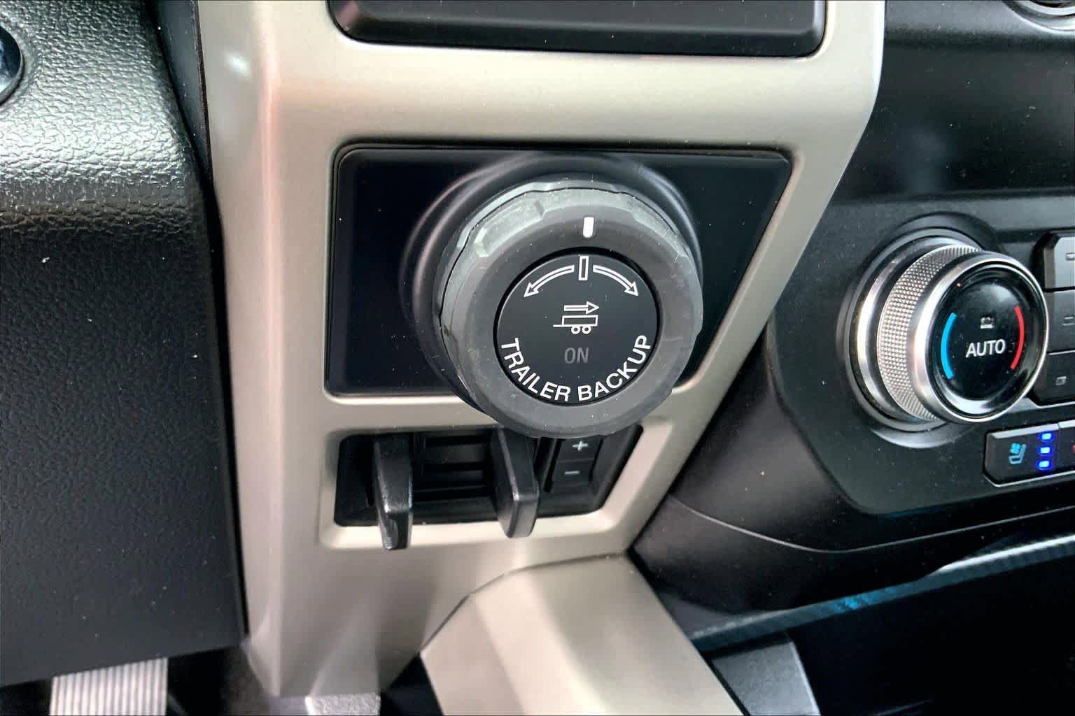 Certified 2019 Ford F150 Lariat w/ Equipment Group 502A Luxury RWD image 31