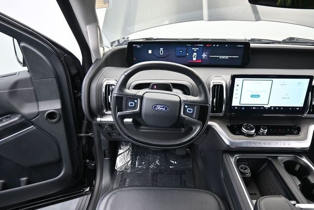 Certified 2025 Ford Expedition Platinum AWD/4WD image 23