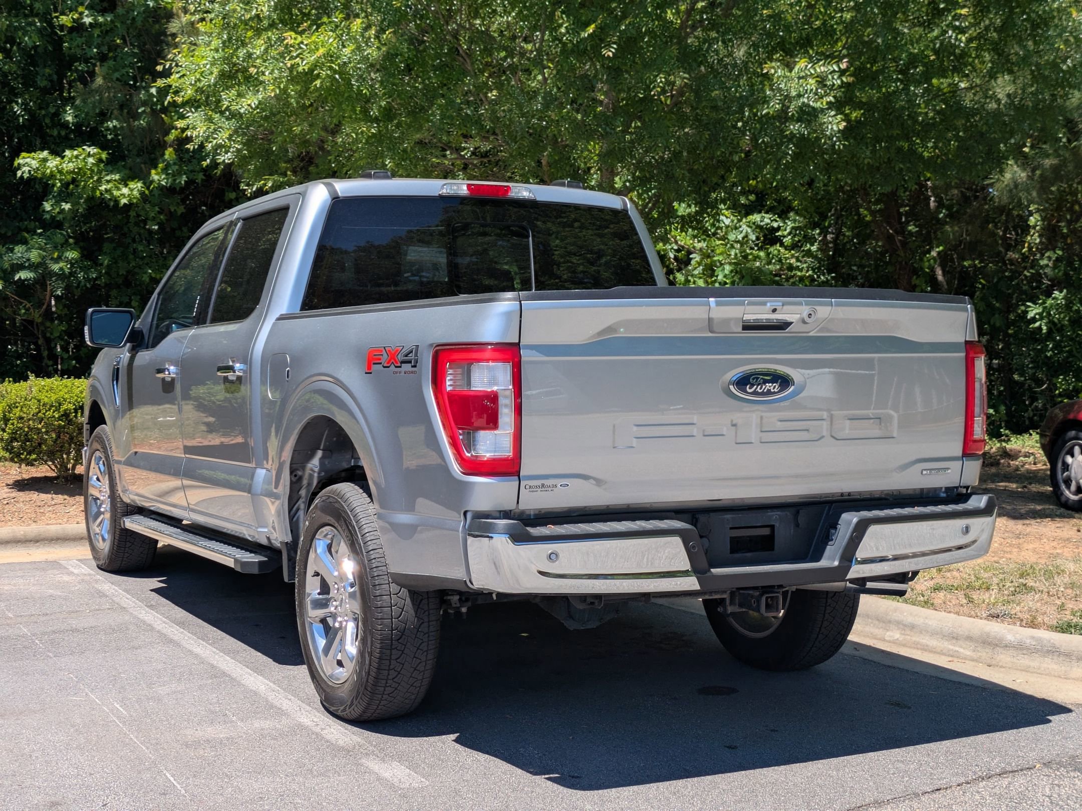 Certified 2022 Ford F150 Lariat w/ Max Trailer Tow Package AWD/4WD image 2