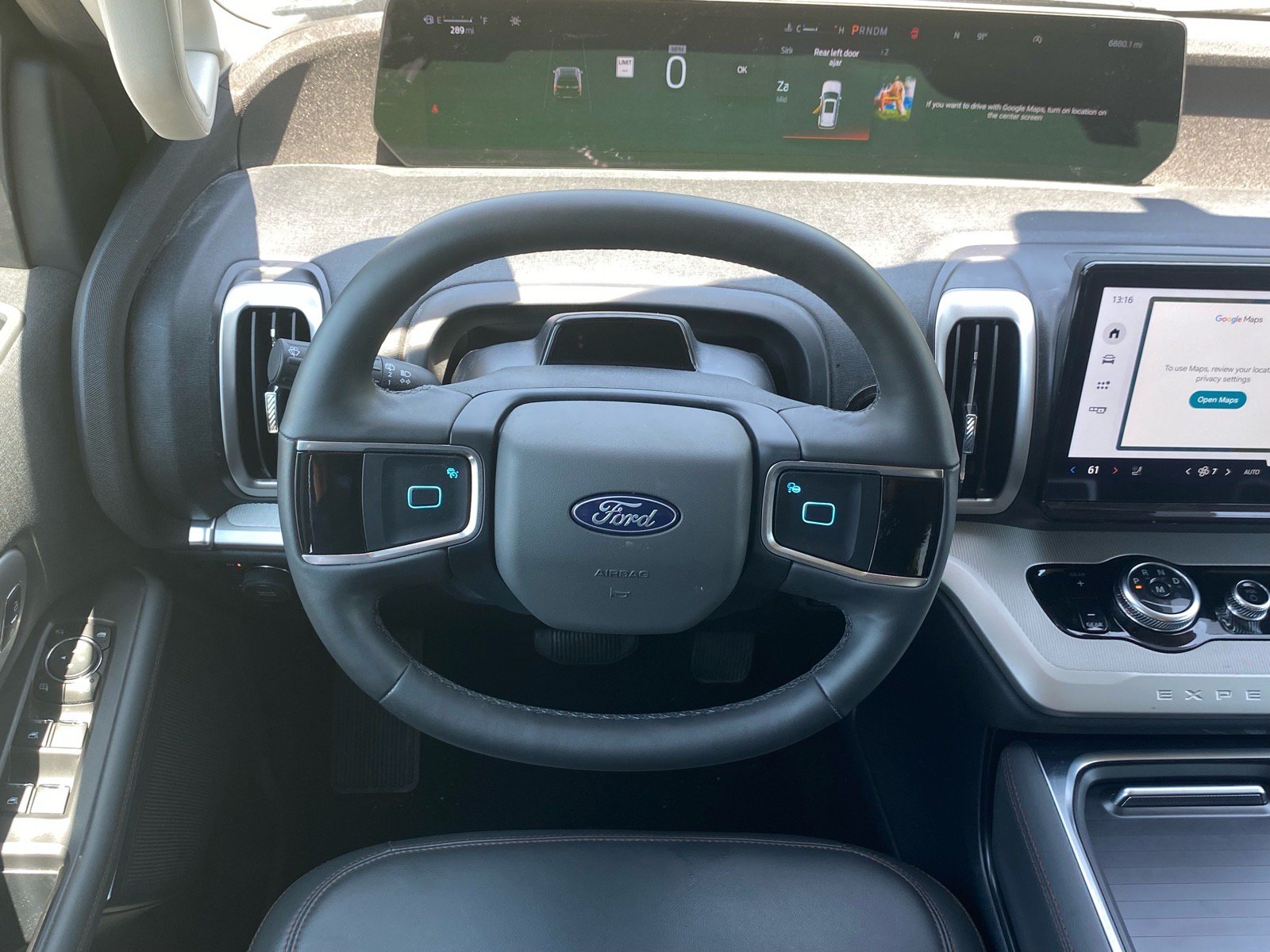 Certified 2025 Ford Expedition Active AWD/4WD image 5