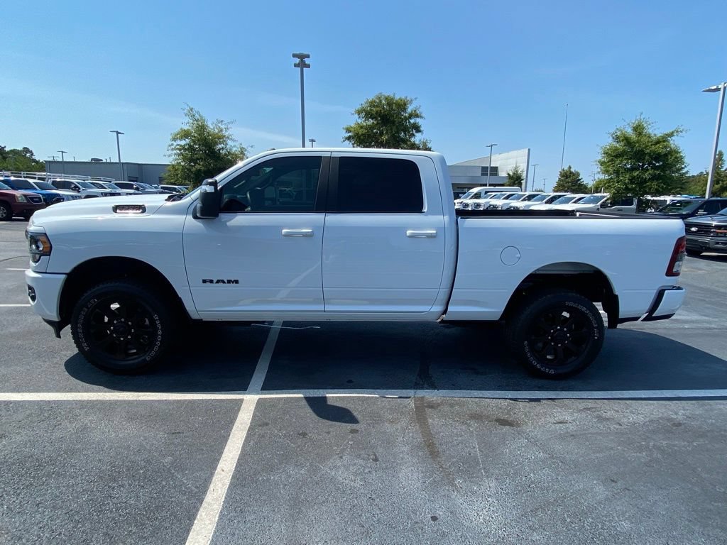 Used 2024 RAM 2500 Big Horn w/ Night Edition AWD/4WD image 4