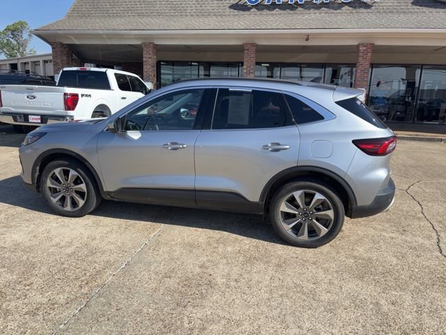 Certified 2023 Ford Escape Platinum AWD/4WD image 3