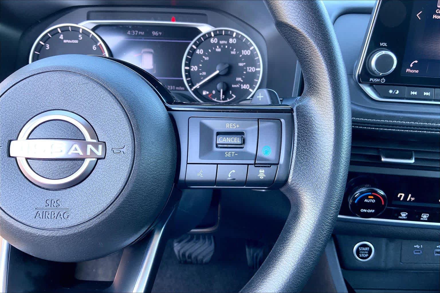 Used 2023 Nissan Rogue SV FWD image 25