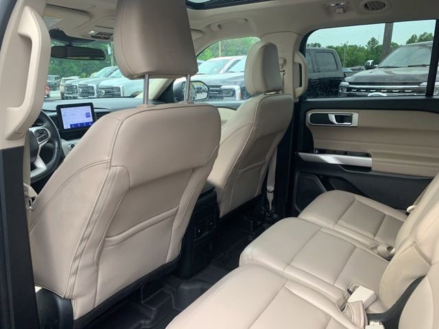 Certified 2023 Ford Explorer XLT w/ Equipment Group 202A AWD/4WD image 19