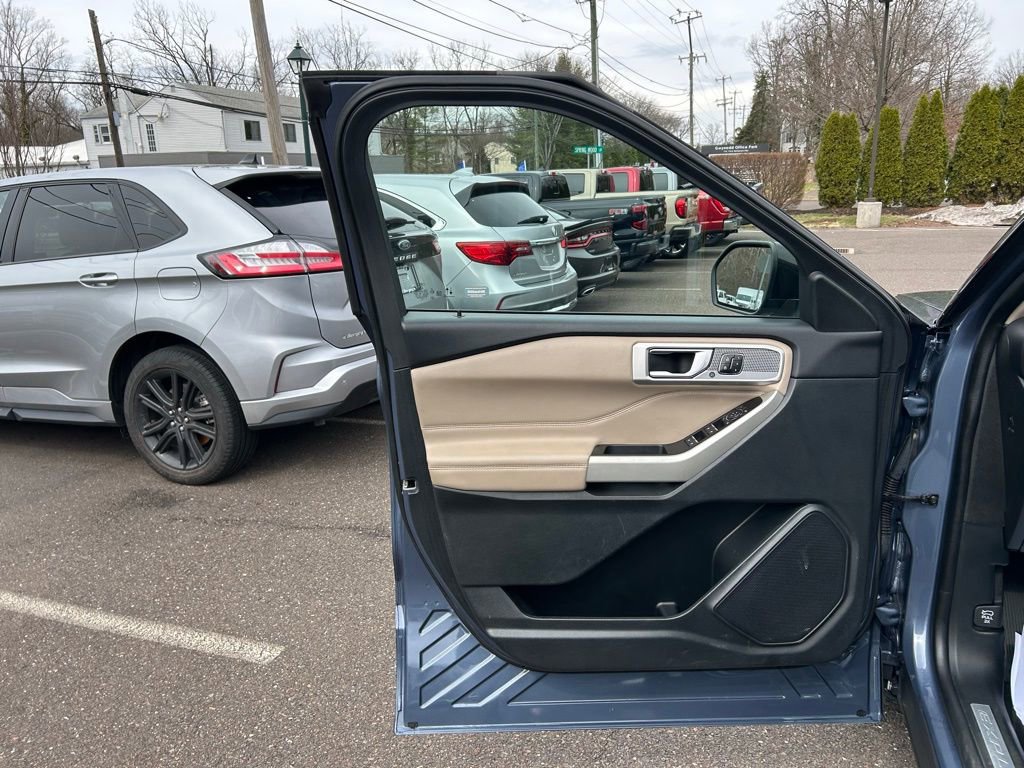 Certified 2021 Ford Explorer Limited w/ Equipment Group 301A image 13