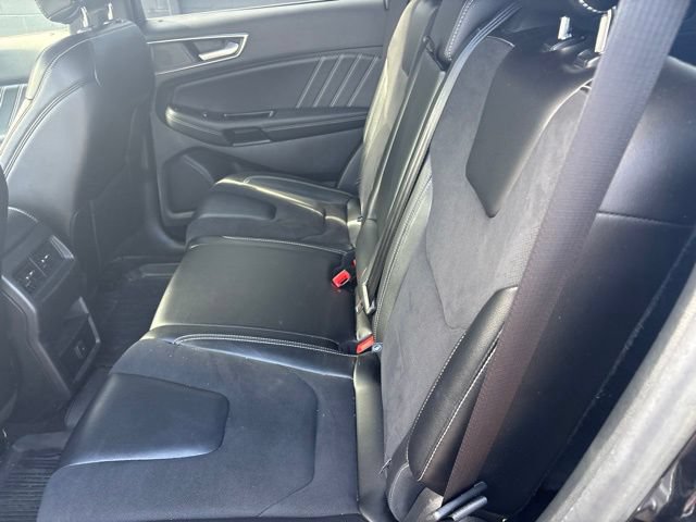 Certified 2019 Ford Edge ST w/ Cold Weather Package AWD/4WD image 32