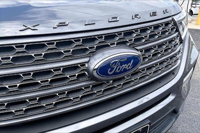 Certified 2022 Ford Explorer XLT w/ Equipment Group 202A RWD image 30