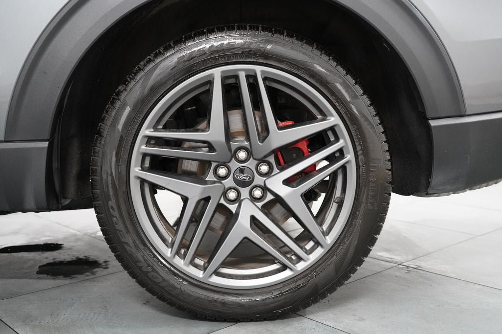 Certified 2025 Ford Explorer ST AWD/4WD image 35