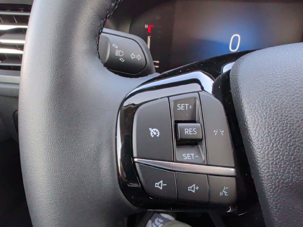Certified 2024 Ford Escape Active AWD/4WD image 25