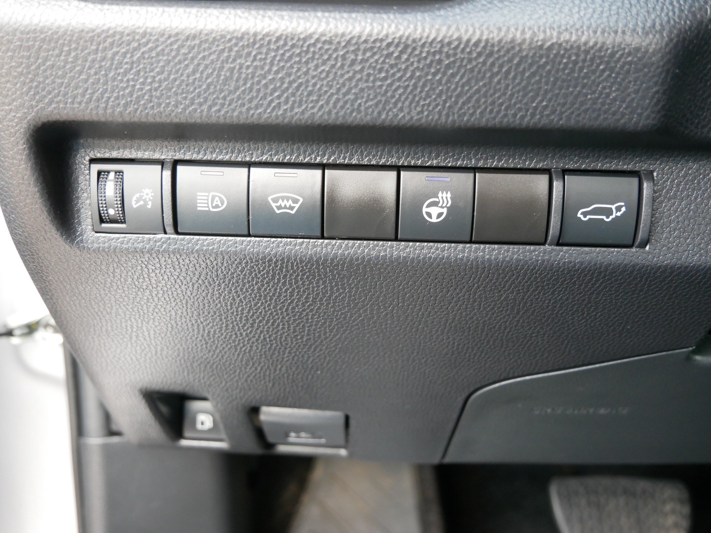 Used 2024 Toyota RAV4 XLE Premium w/ Weather Package AWD/4WD image 26