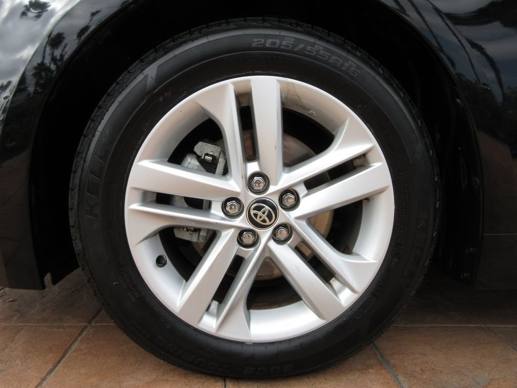 Used 2020 Toyota Corolla SE FWD image 9