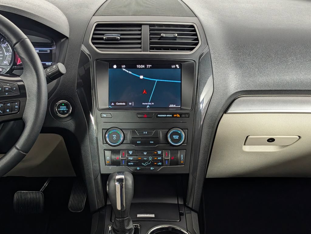 Certified 2019 Ford Explorer XLT w/ Equipment Group 202A FWD image 16