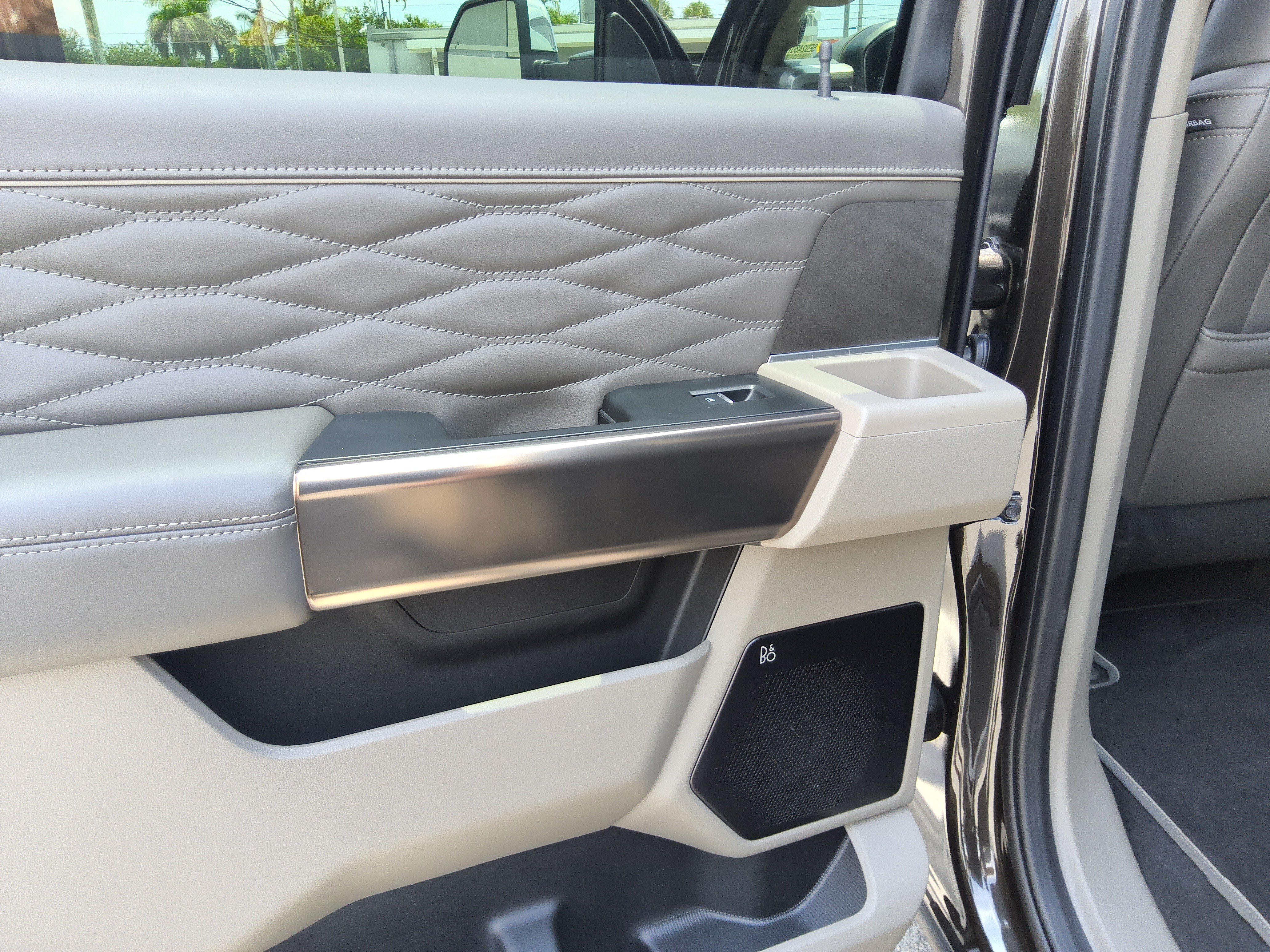 Certified 2025 Ford F450 Platinum w/ Platinum Plus Package AWD/4WD image 22