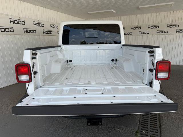 Used 2022 Jeep Gladiator Mojave w/ Trailer Tow Package AWD/4WD image 27