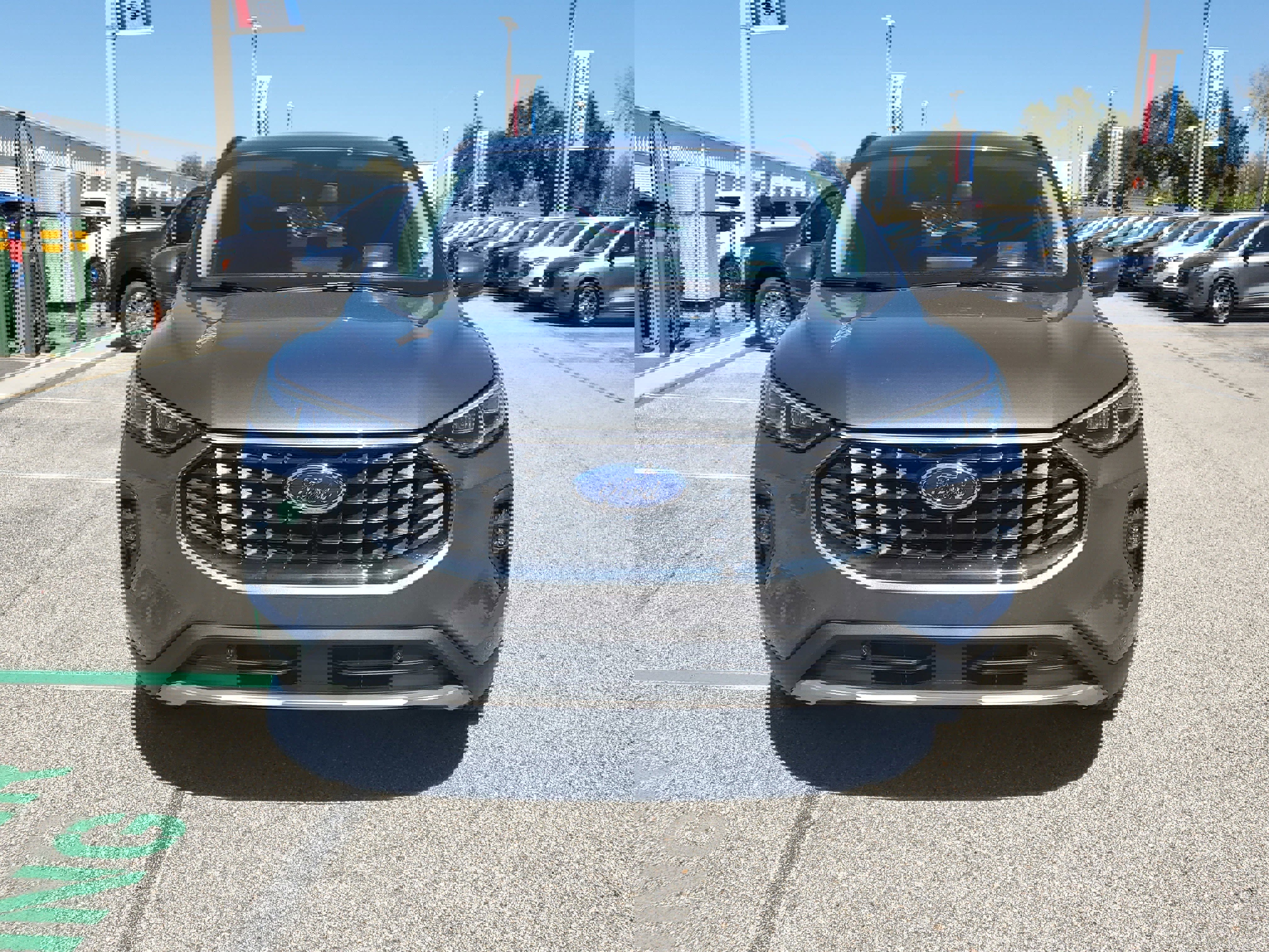 Certified 2025 Ford Escape Platinum w/ Premium Technology Package image 5