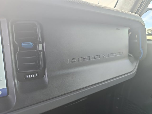 Certified 2024 Ford Bronco Black Diamond image 23