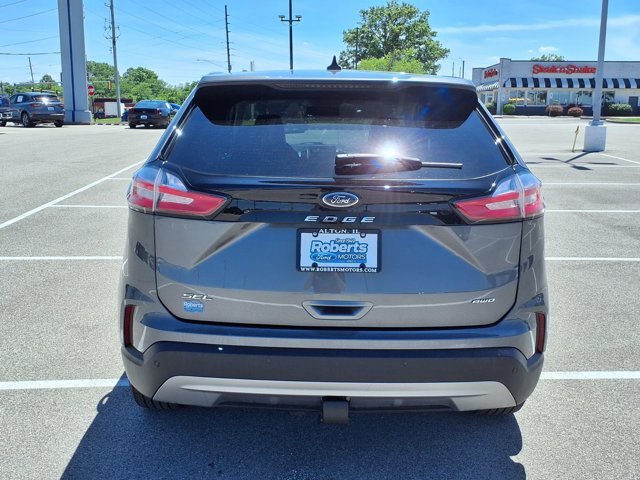 Certified 2024 Ford Edge SEL w/ Convenience Package AWD/4WD image 4