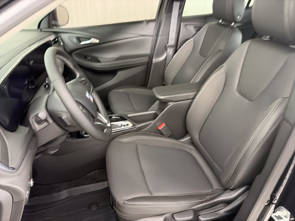 Used 2025 Buick Encore GX Preferred w/ Advanced Technology Package FWD image 11