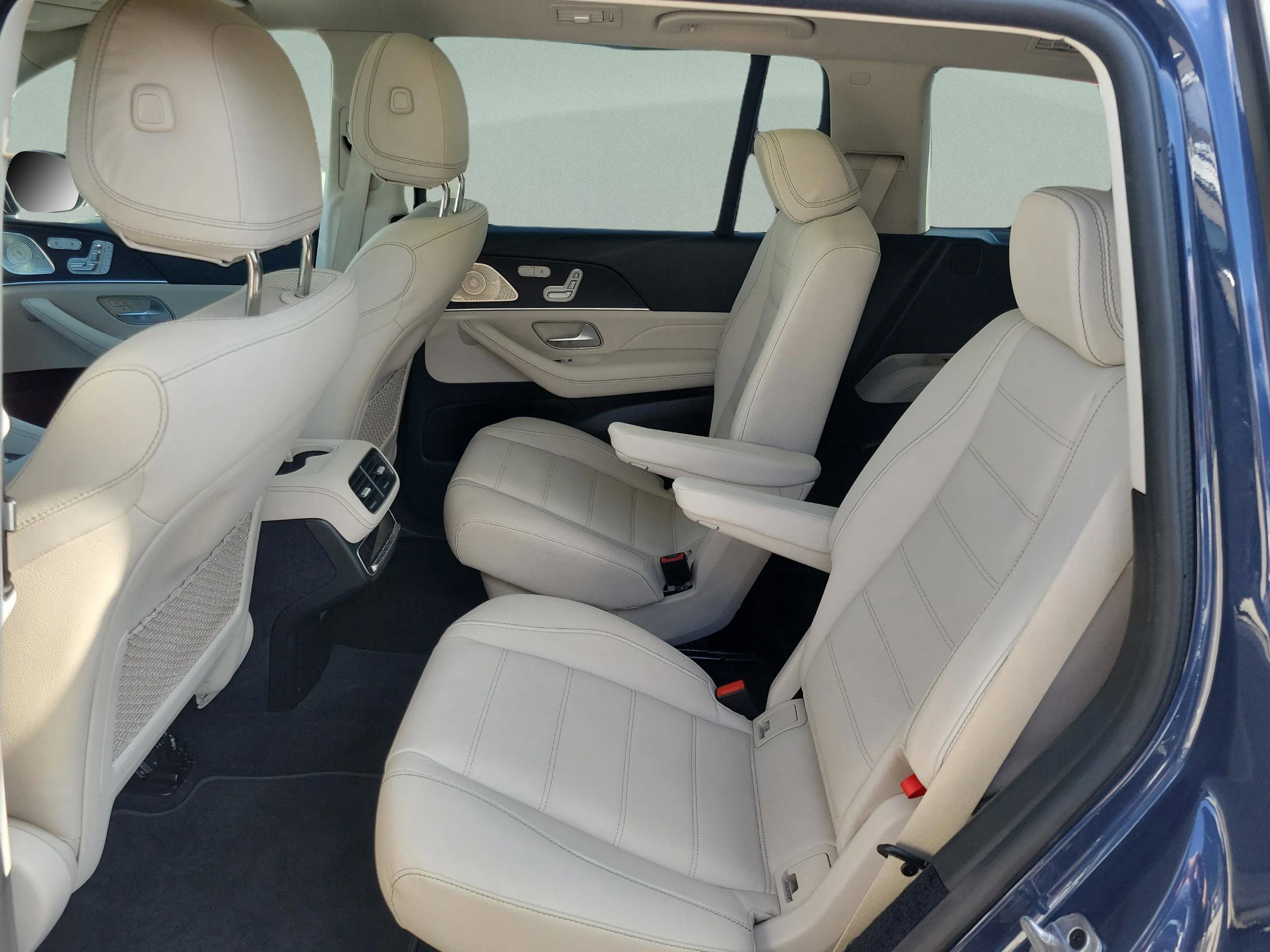 Used 2024 Mercedes-Benz GLS 450 4MATIC image 23