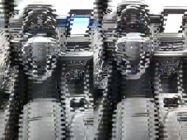 Used 2022 Chevrolet Suburban Z71 w/ Luxury Package image 17