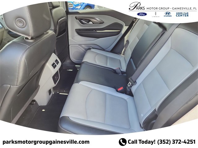 Used 2023 GMC Terrain SLT image 15