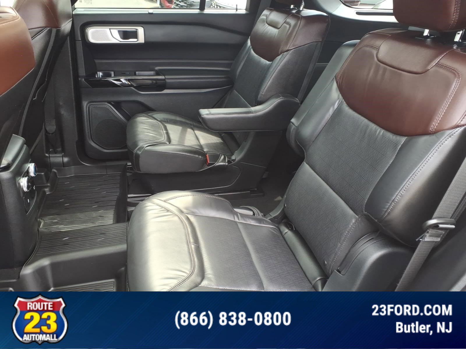 Certified 2023 Ford Explorer Platinum w/ Technology Package AWD/4WD image 25