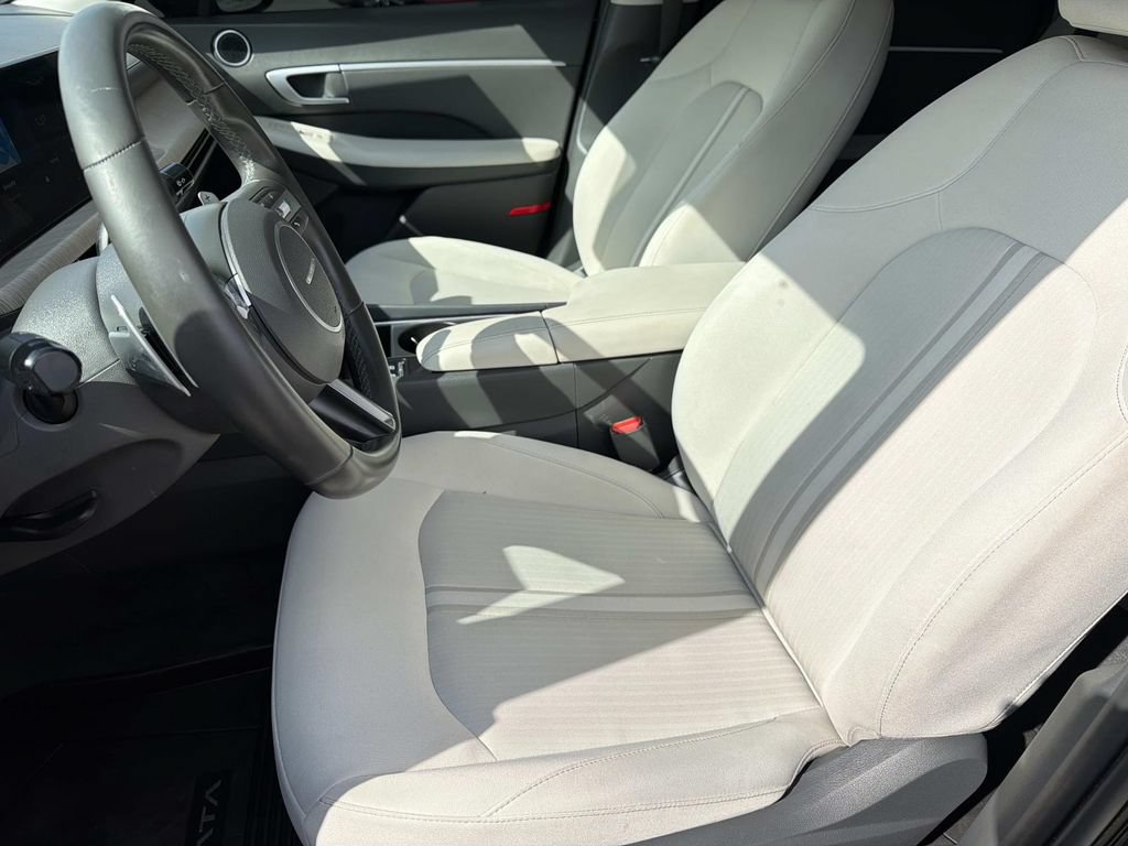 Used 2025 Hyundai Sonata SEL FWD image 21