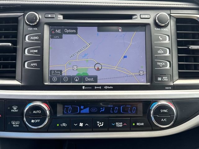 Used 2018 Toyota Highlander XLE FWD image 33