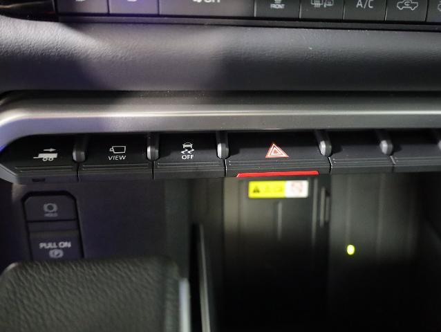 Used 2023 Toyota Tundra Platinum AWD/4WD image 17