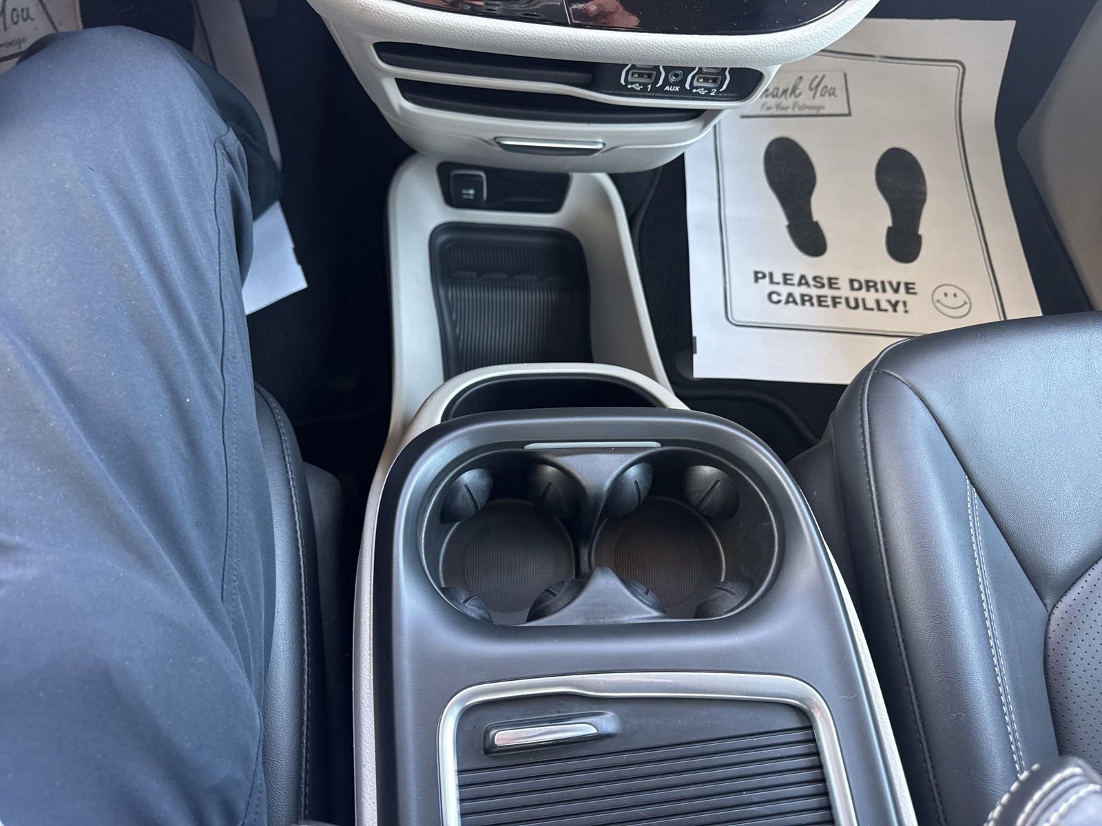 Used 2024 Chrysler Pacifica Touring-L image 33