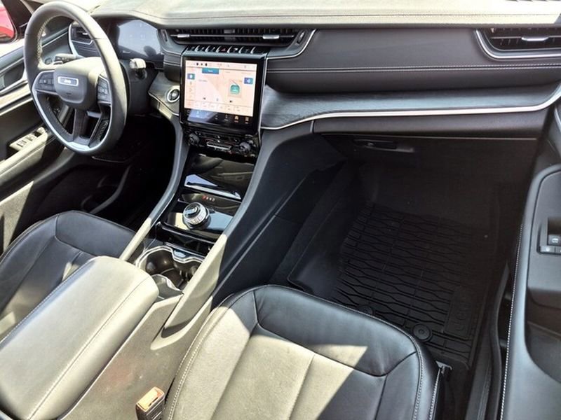 Used 2022 Jeep Grand Cherokee Limited image 21