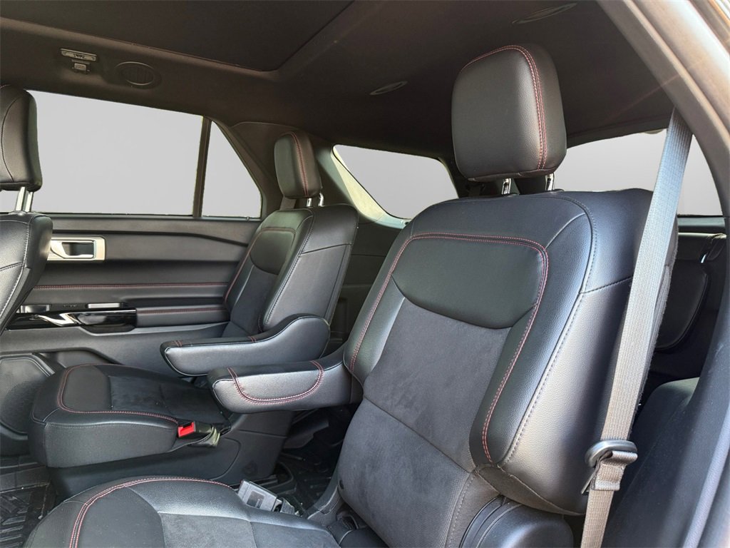 Certified 2023 Ford Explorer ST-Line w/ Class IV Trailer Tow Package image 12