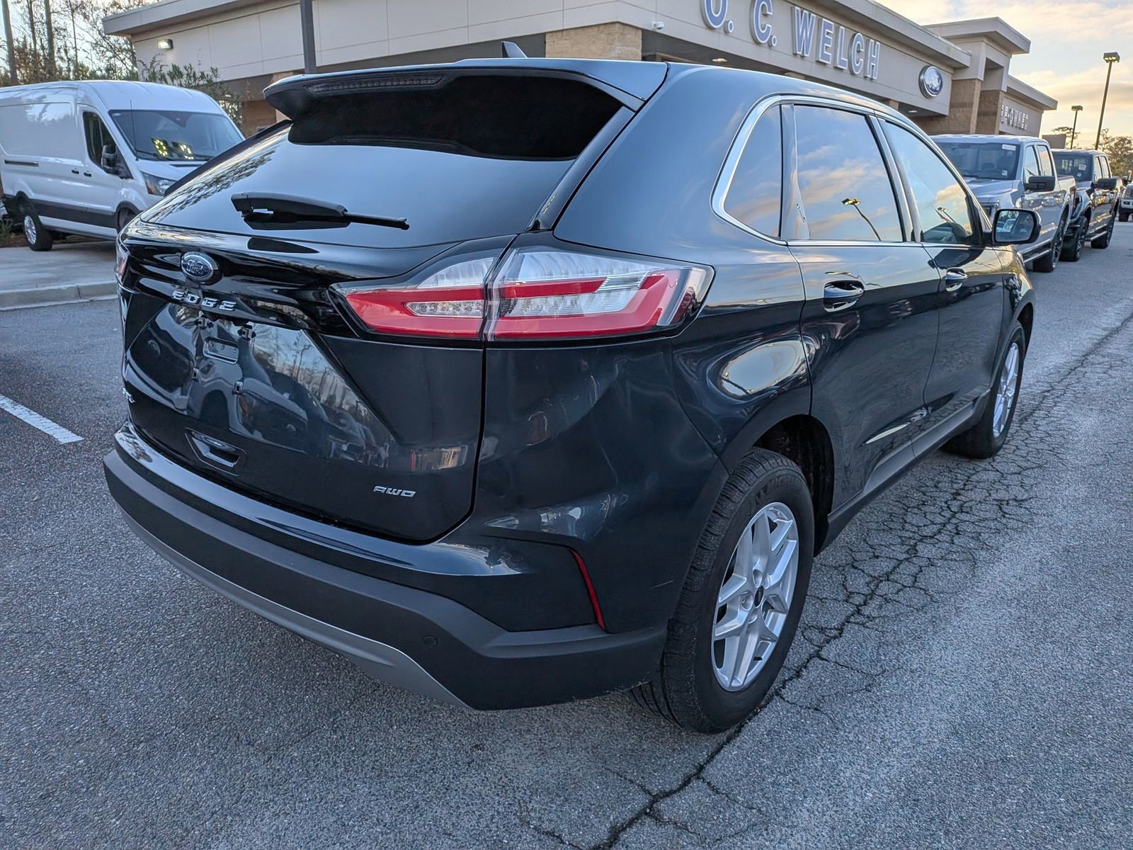 Certified 2024 Ford Edge SEL w/ Convenience Package image 4