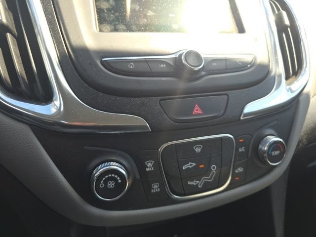 Used 2019 Chevrolet Equinox LS FWD image 13