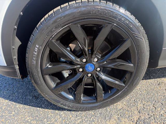 Certified 2018 Ford Escape SEL w/ SEL Sport Appearance Package AWD/4WD image 33