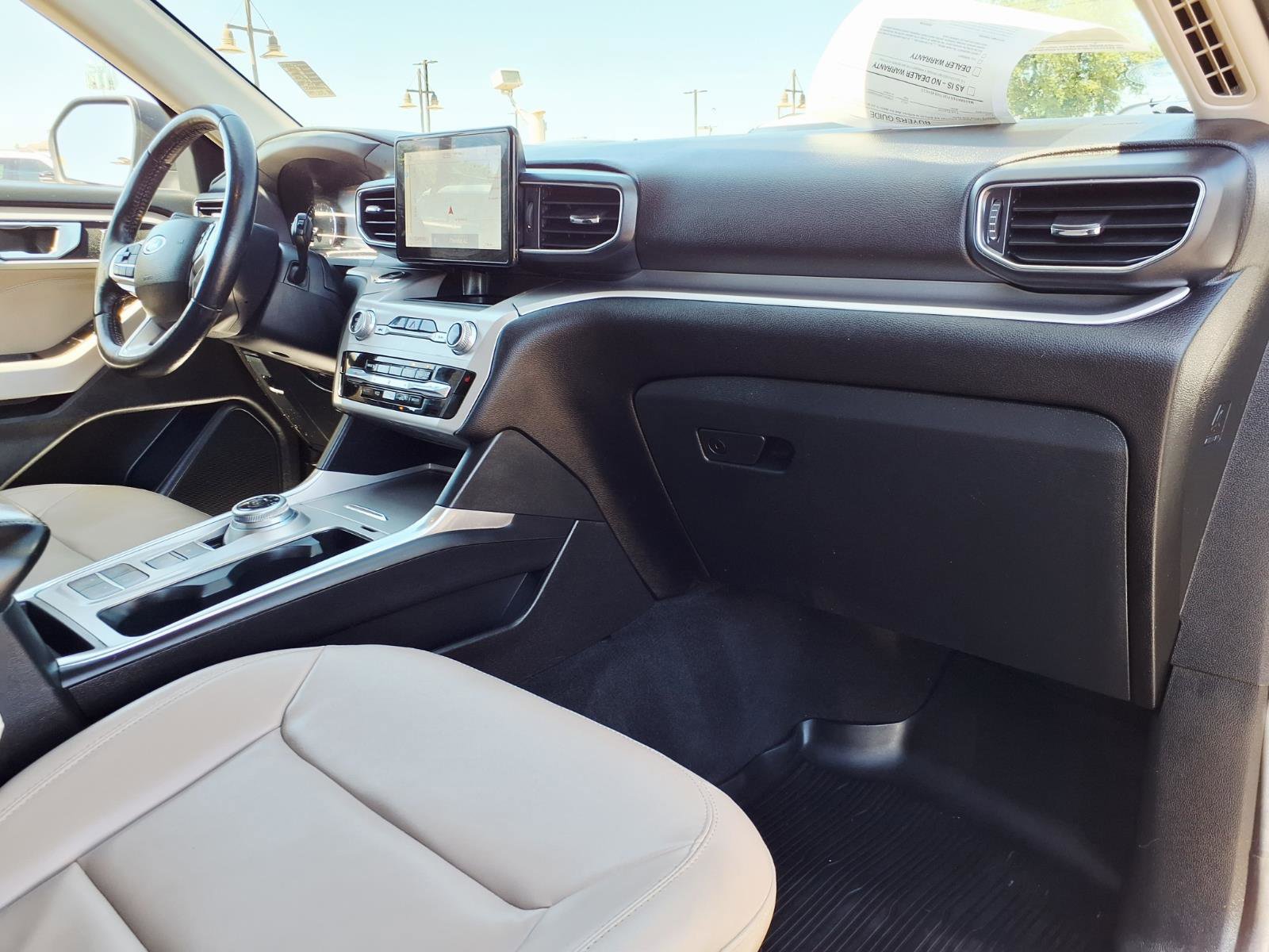 Certified 2022 Ford Explorer XLT w/ Equipment Group 202A image 10