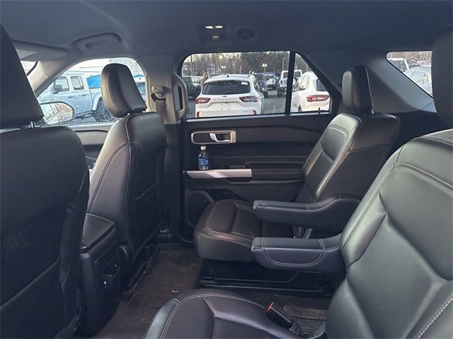 Certified 2023 Ford Explorer XLT w/ Equipment Group 202A image 14
