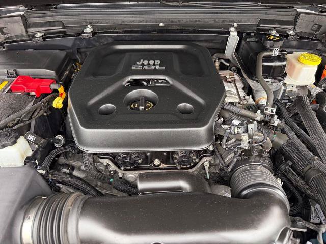 Used 2022 Jeep Wrangler Unlimited Rubicon 4xe w/ Cold Weather Group AWD/4WD image 29