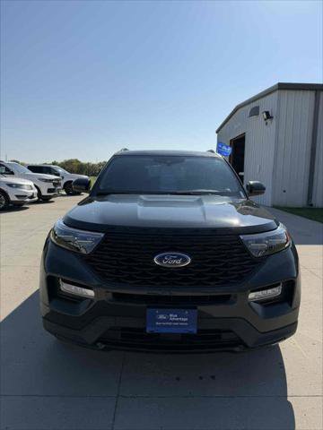 Certified 2023 Ford Explorer ST-Line w/ Class IV Trailer Tow Package image 2
