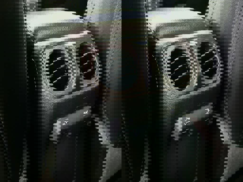 Used 2020 Jeep Wrangler Unlimited Sport image 16