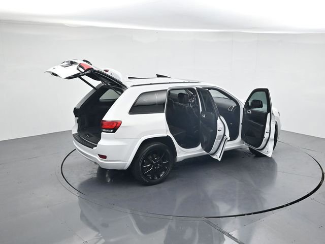 Used 2020 Jeep Grand Cherokee Altitude image 45