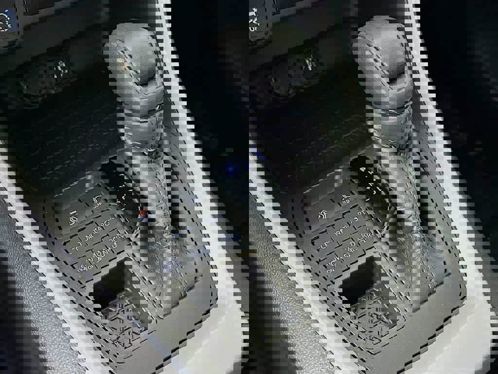 Used 2024 Toyota RAV4 XLE image 22