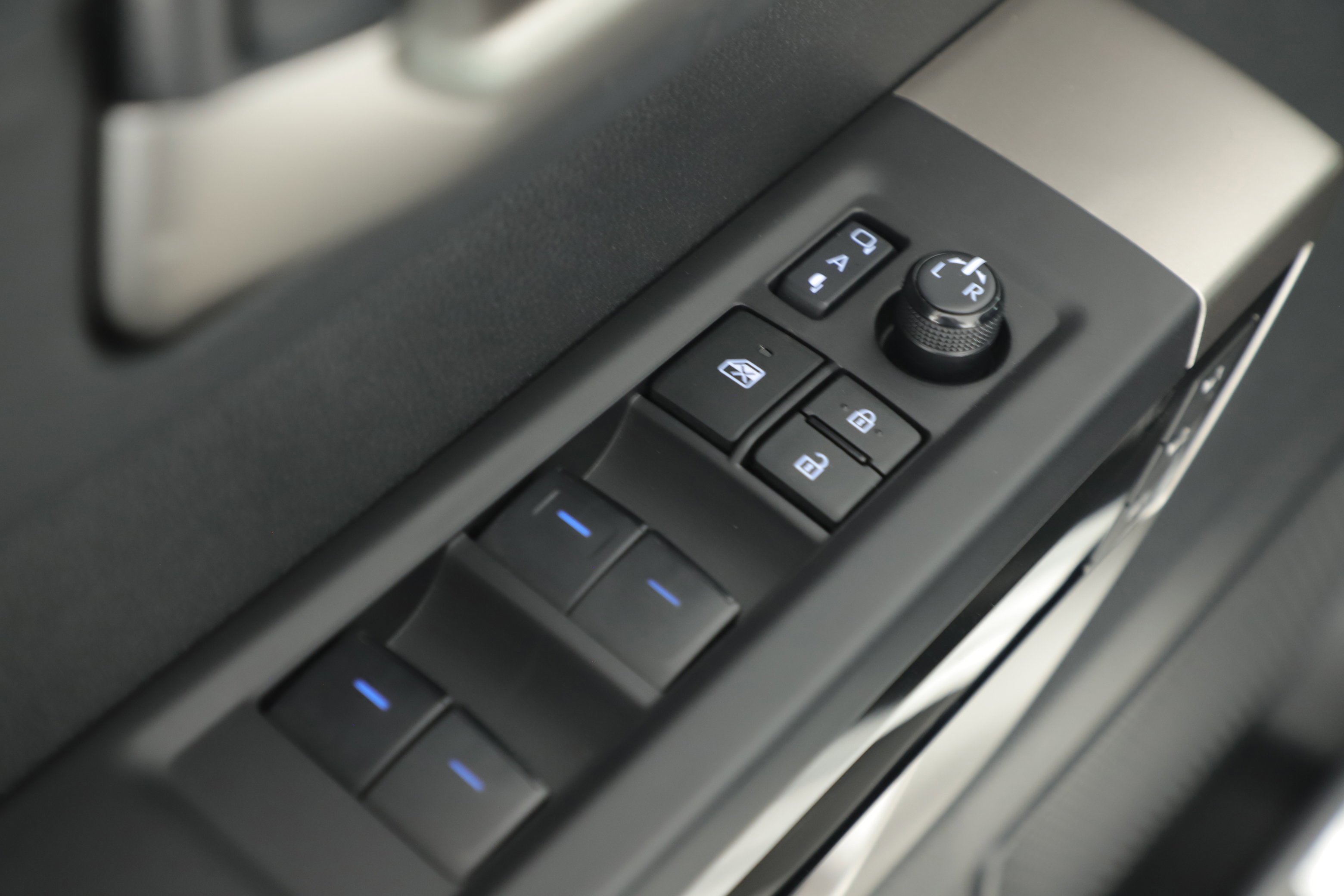 Used 2024 Toyota Tundra Limited image 9