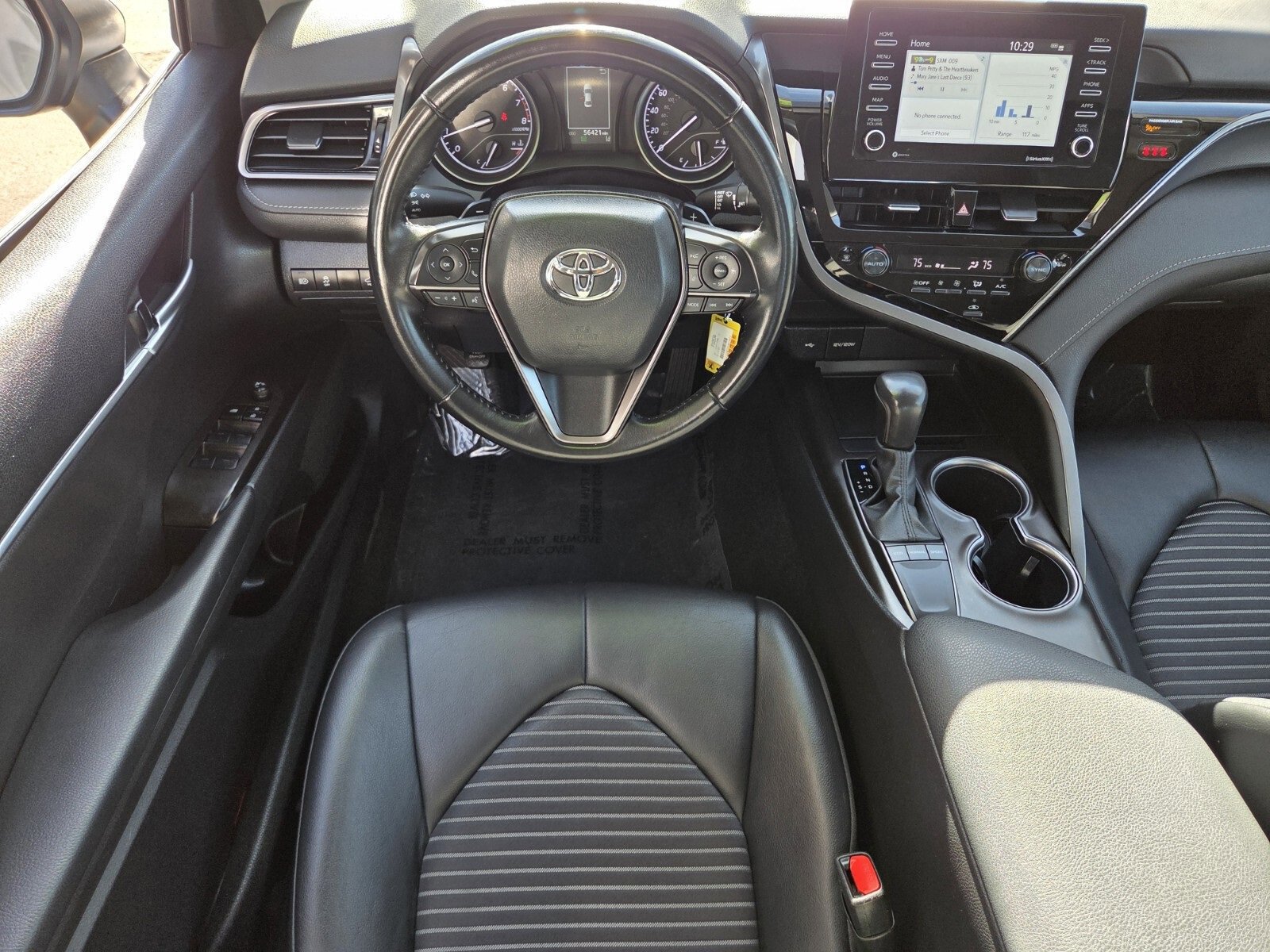 Used 2024 Toyota Camry SE image 12