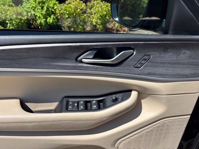 Used 2023 Jeep Grand Cherokee Limited AWD/4WD image 16