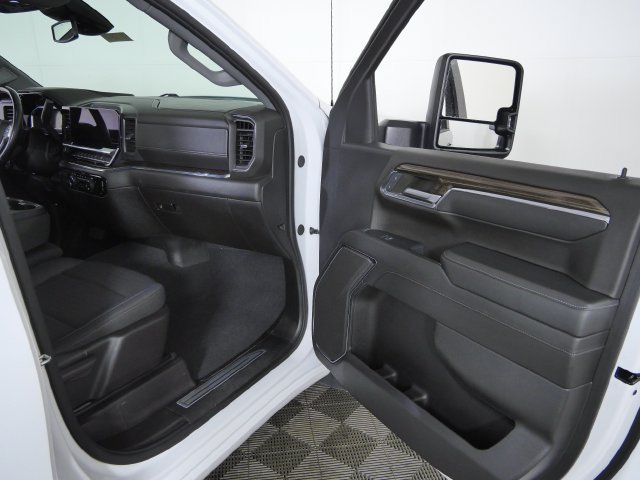 Used 2024 Chevrolet Silverado 1500 RST AWD/4WD image 10