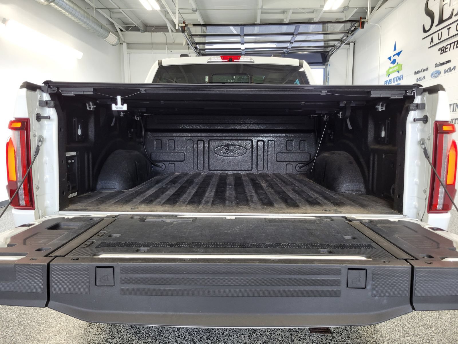 Certified 2024 Ford F150 Platinum w/ Equipment Group 703A Plus AWD/4WD image 30