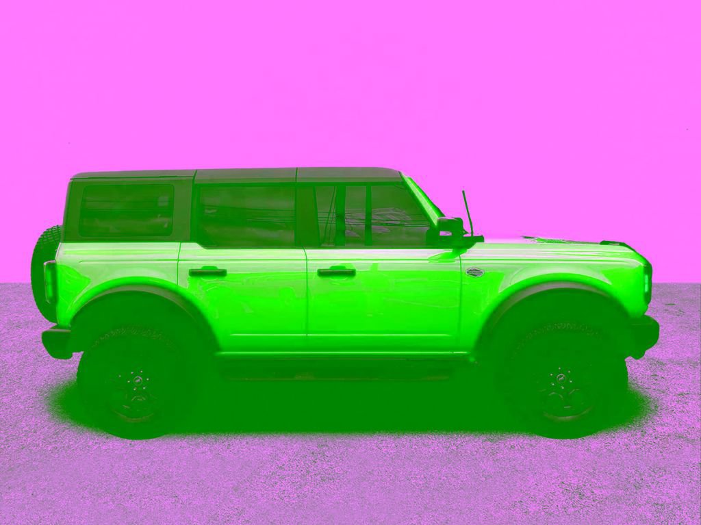 Certified 2022 Ford Bronco Wildtrak AWD/4WD image 3
