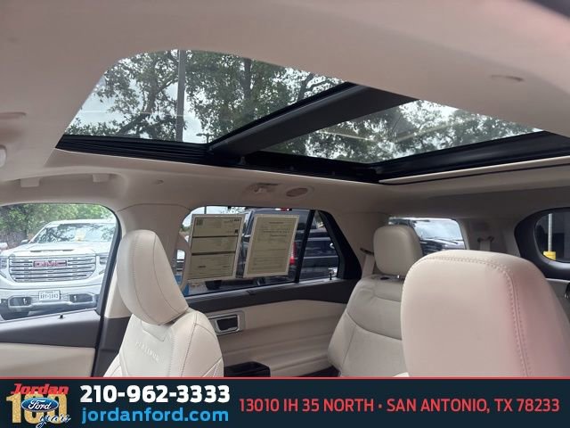 Certified 2023 Ford Explorer Platinum w/ Premium Technology Package AWD/4WD image 27